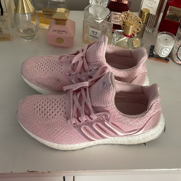 Light Pink Adidas Ultra Boost - Picture 2 of 10